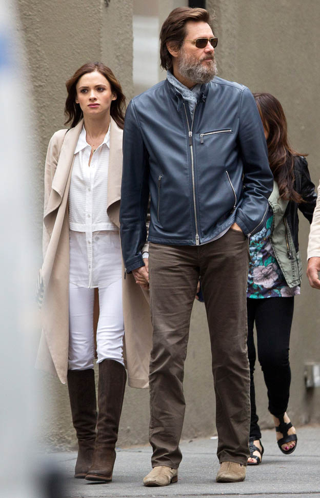 Jim Carrey Out With A Mystery Woman In NYC