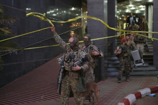 French soldiers leave the Radisson hotel in Bamako