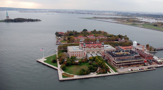 ellis-island-by-aur-680x378