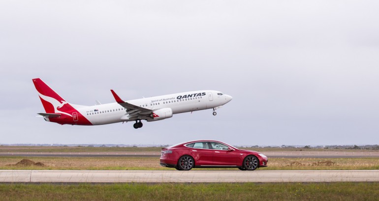 qantas-take-off