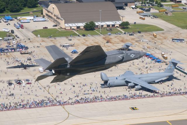 f35c_andrews_airshow_20110523