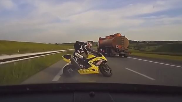 road_rage_car_vs_moto