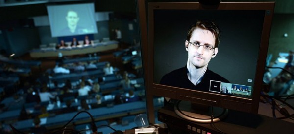 Russia_Snowden-600x275