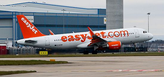 G-EZWW AIRBUS A320-214 (WL)