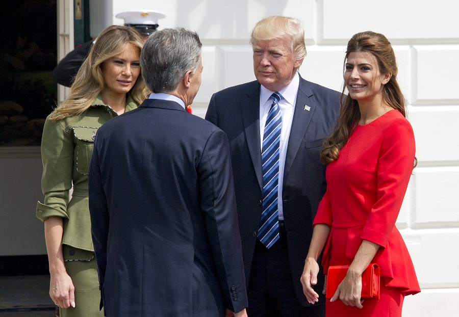 United States President Donald J. Trump and first lady Melania Trump welcome President Mauricio Macri of Argentina and his wife, Juliana Awada to the White House in Washington, DC on Thursday, April 27, 2017. Credit: Ron Sachs / CNP  - NO WIRE SERVICE - Photo: Ron Sachs/Consolidated/dpa