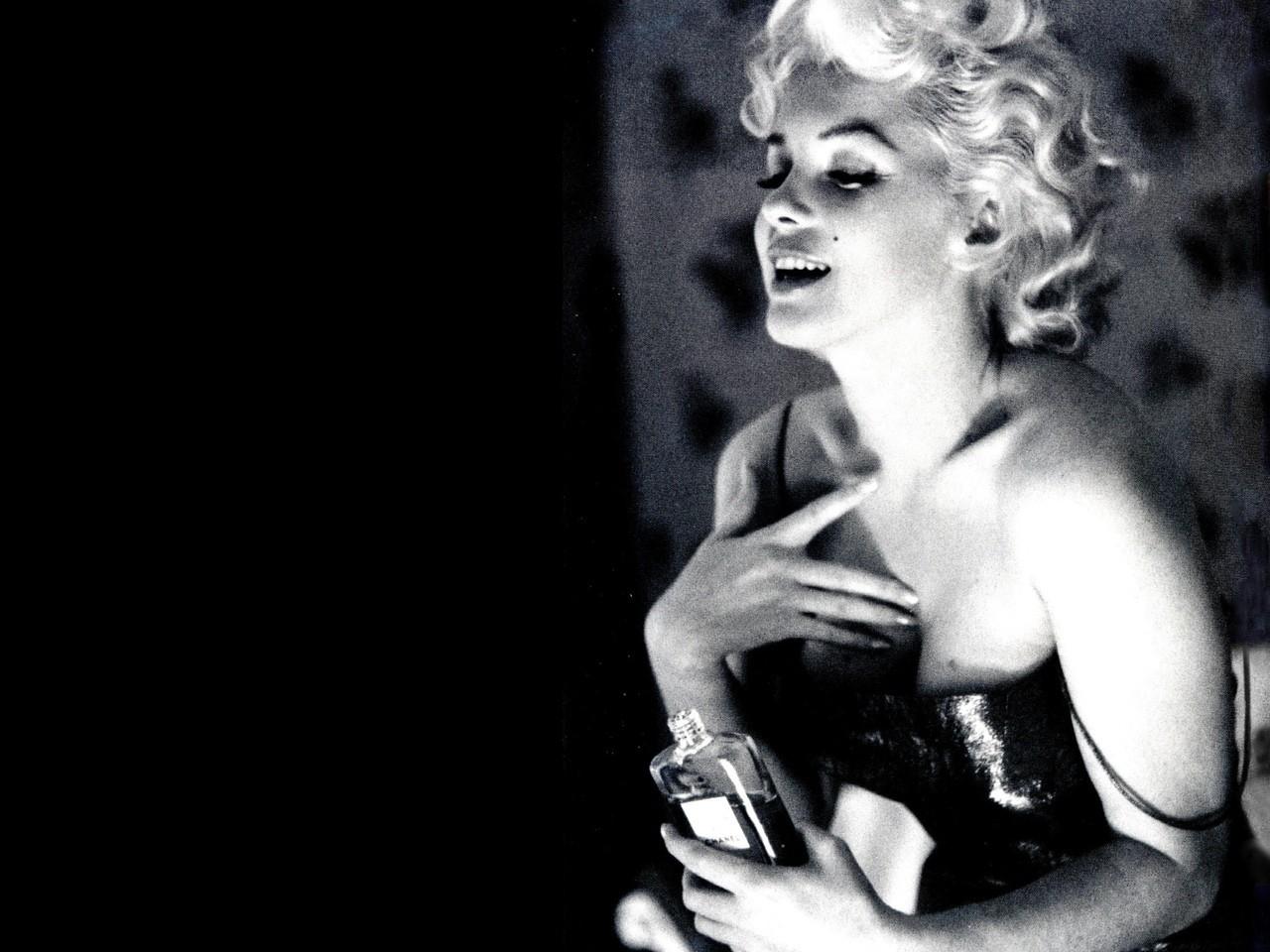 Marilyn-Monroe-for-Chanel-No.-5