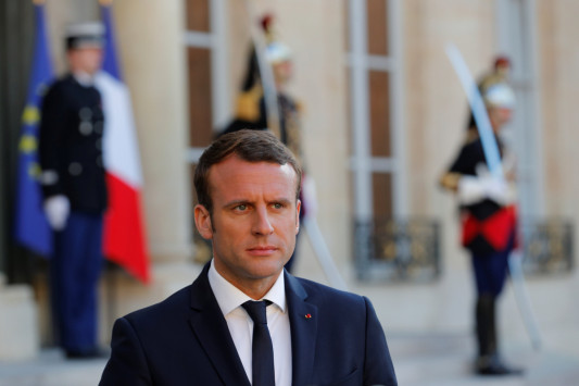 macron_533_355