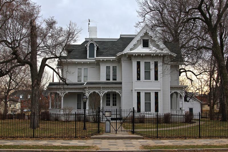 38-Real-Haunted-Houses-34