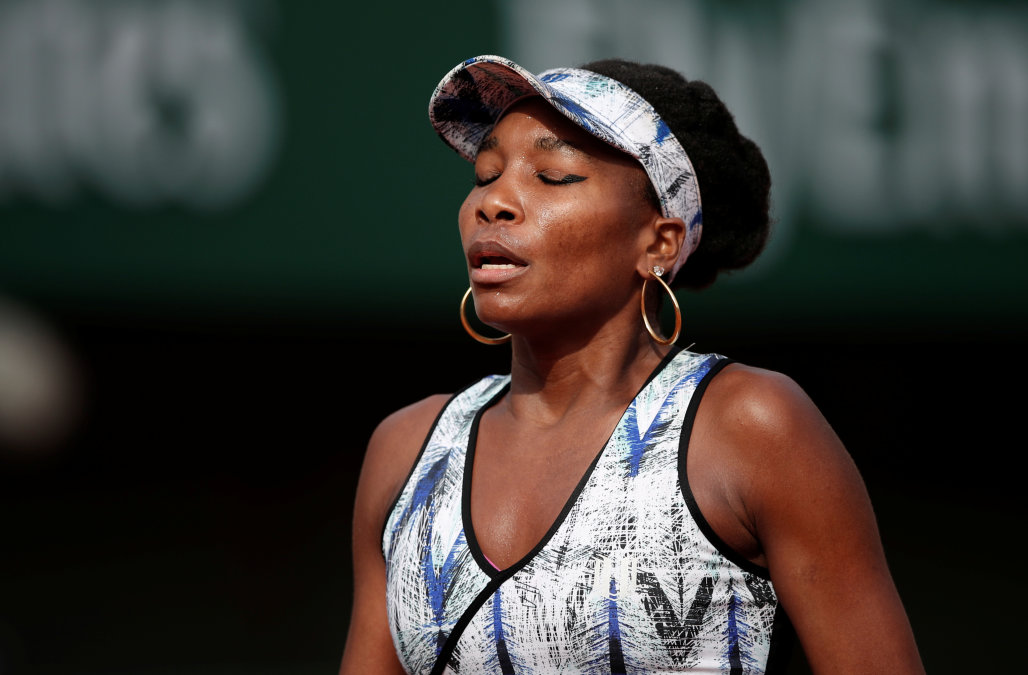 Tennis - French Open - Roland Garros, Paris, France - June 4, 2017   USA’s Venus Williams looks dejected after losing her fourth round match against Switzerland’s Timea Bacsinszky   Reuters / Benoit Tessier