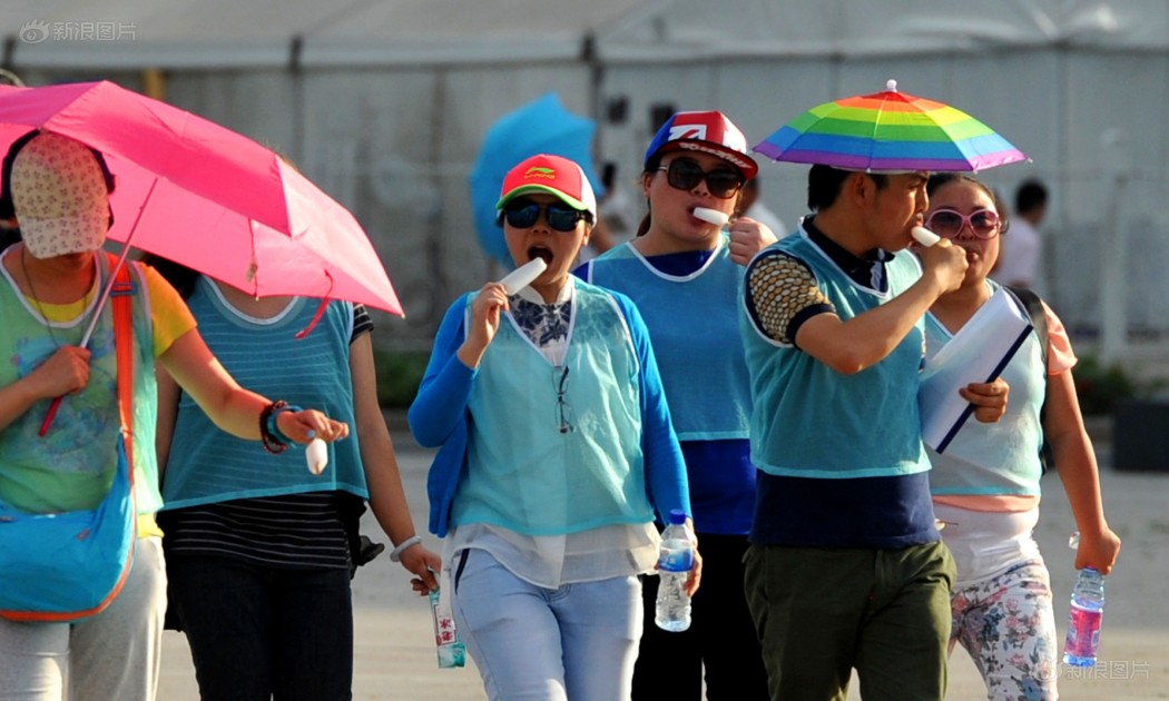 beijing-umbrella-hat