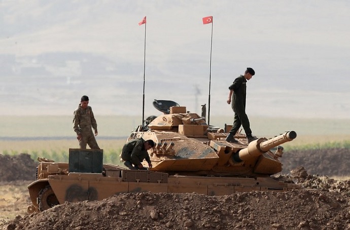 epa06229787 Turkish soldiers in a military exercise near the Turkish-Iraqi border in the Silopi district, in Sirnak City, Turkey, 27 September 2017. The Kurdistan region is an autonomous region in northern Iraq since 1991, with an estimated population of 5.3 million people. The region shares borders with Turkey, Iran and Syria, all of which have large Kurdish minorities. The Kurdistan region on 25 September held a referendum for independence and the creation of the state of Kurdistan amidst divided international support.  EPA/SEDAT SUNA