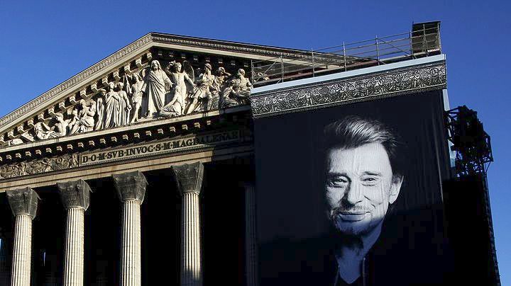 w09-172811johnnyhallyday