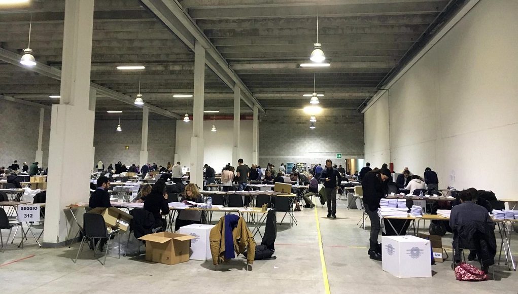 epa06579472 Electoral officials collcet votes casted abroad at Castelnuovo di Porto in Rome, Italy, 04 March 2018. General elections are held in Italy on 04 March 2018 with the country's economic situation and migrant influx in the past years believed to dominate the voters' decisions. The three main political contenders in Italy, the right-wing coalition, the ruling Democratic Party and the anti-establishment 5-Star-Movement have all predicted major results for themselves. The final results of the elections are expected to be announced on early 05 March  EPA/EVA BOSCO