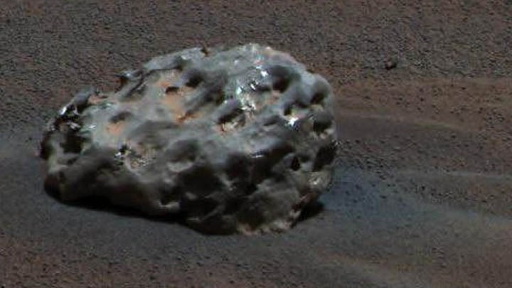 w18-90104MeteoriteMars