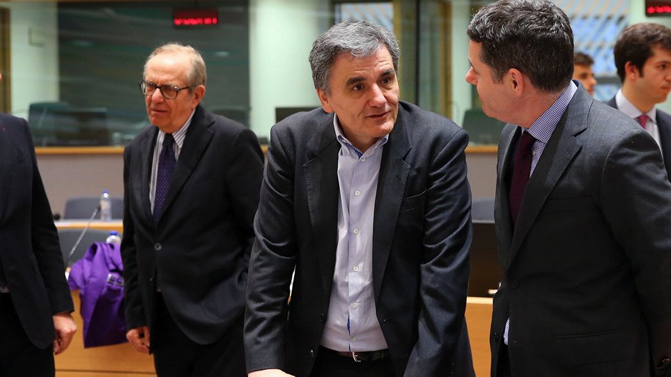 tsakalotos01-mesa