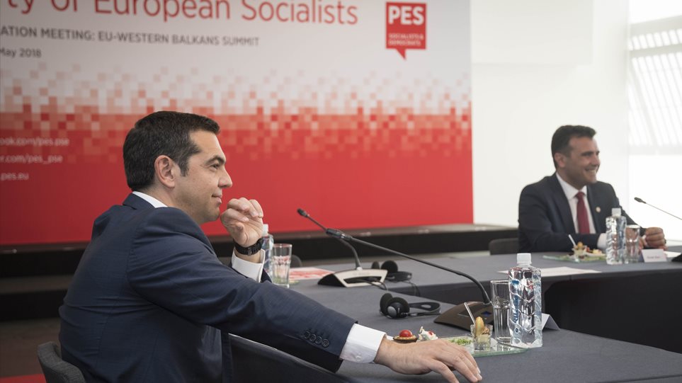 tsipras_european-socialists_main01