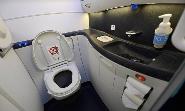 airplanetoilet