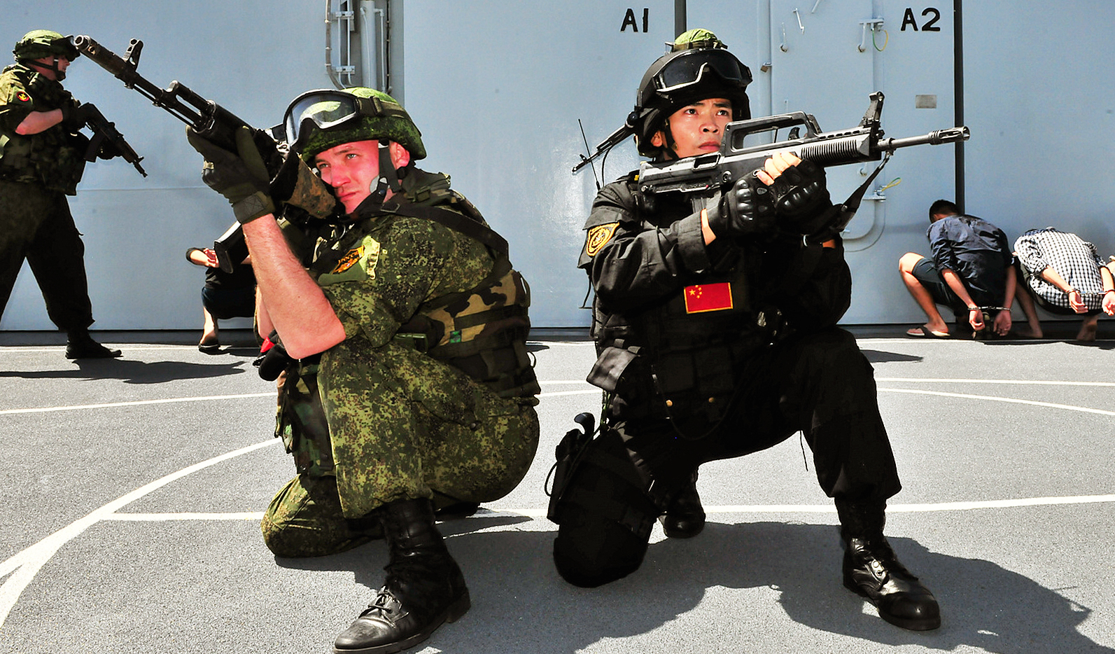 (150522) -- LINYI FLEET, May 22, 2015 (Xinhua) -- Photo taken on May 20, 2015 shows the China-Russia "Joint Sea-2015" drills. Chinese and Russian naval forces on Thursday ended their joint military exercises in the Mediterranean. The "Joint Sea-2015" drills, involving six Russian and three Chinese ships, were staged in four phases, focusing on maritime defense, replenishment and escorting. It was the fourth since joint China-Russia sea drills began in 2012. (Xinhua/Xiong Libing)