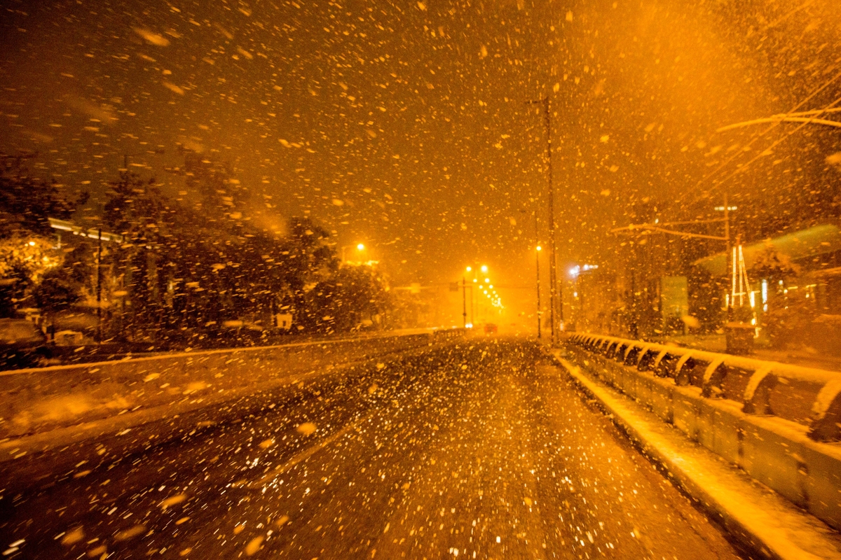 Snowfall in the centre of Athens December 29, 2016. / Χιονόπτωση στο κέντρο της Άθηνας, Δεκέμβριος 29, 2016.