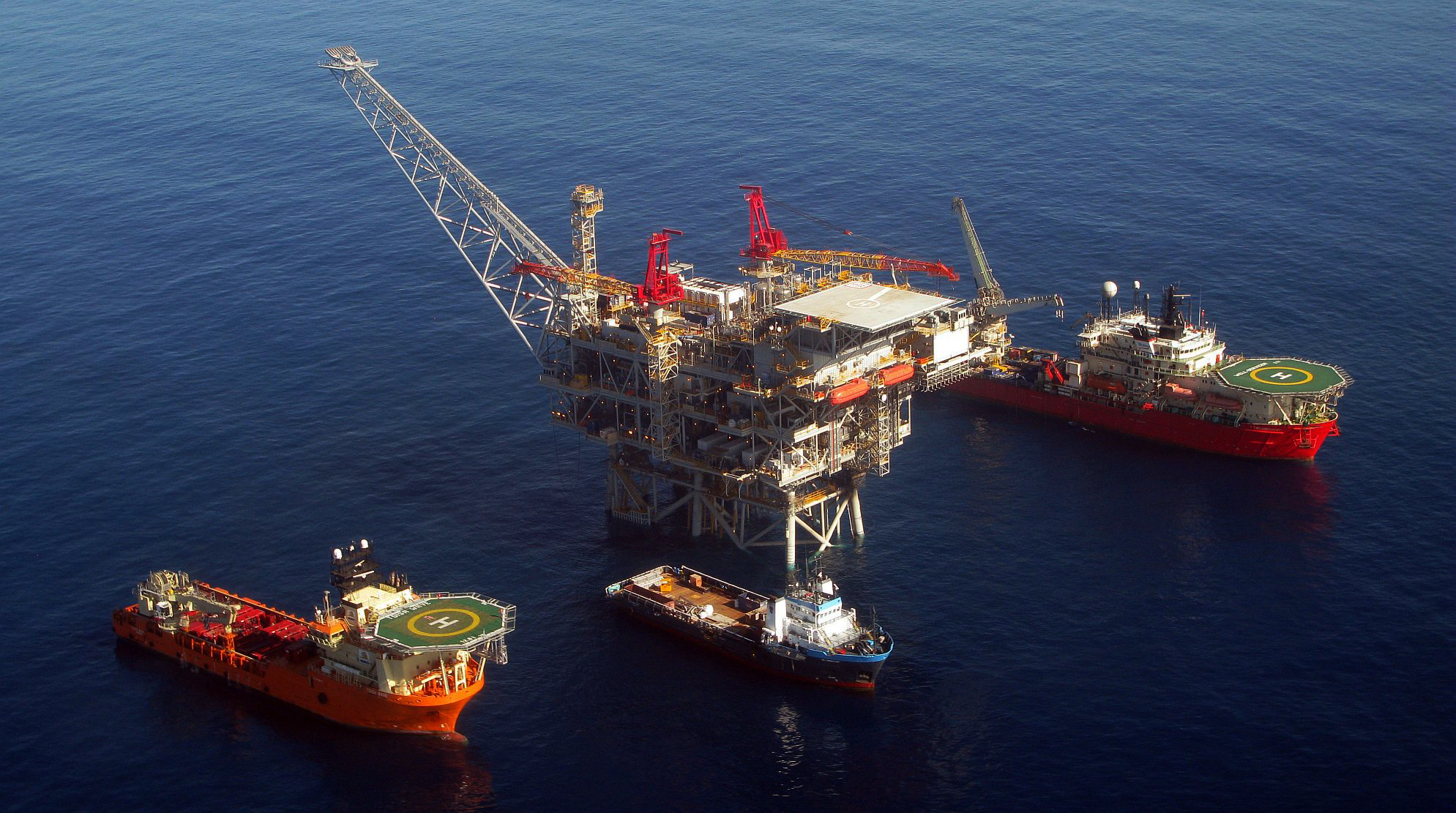 MEDITERRANEAN SEA, ISRAEL - FEBRUARY 2013:  In this handout image provided by Albatross, The Tamar drilling natural gas production platform is seen some 25 kilometers West of the Ashkelon shore in February 2013 in Israel. The offshore Tamar drilling site which was originally dispatched from a shipyard in Texas at the end of last year is due to start producing natural gas next week. Over the past few years Israel has suffered from a shortage in natural gas, but with the new platform that weighs 34,000 tons and will be mainly operated by Israelis, the US company Nobel Energy which owns a 36% stake in Tamar, hopes to change Israel's energy situation as well as the economy as a whole.  (Photo Photo by Albatross via Getty Images)