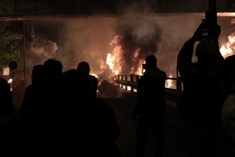 Resurrection celebration at the Ascension Church of Neos Kosmos, in Athens, Greece, on April 28, 2019. / Εορτασμός της Ανάστασης, στον Ιερό Ναό Αναλήψεως Κυρίου, στο Νέο Κόσμο, Αθήνα, στις 28 Απριλίου, 2019.