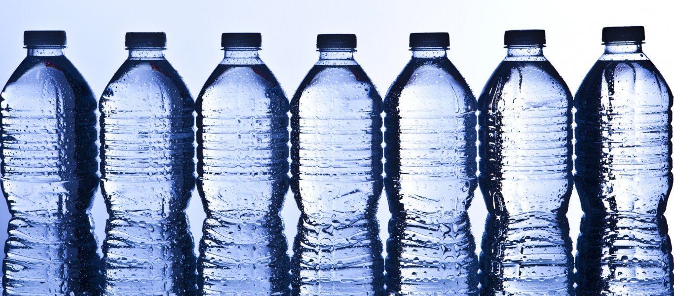 16-plastic-water-bottles_gnl-media_getty-images