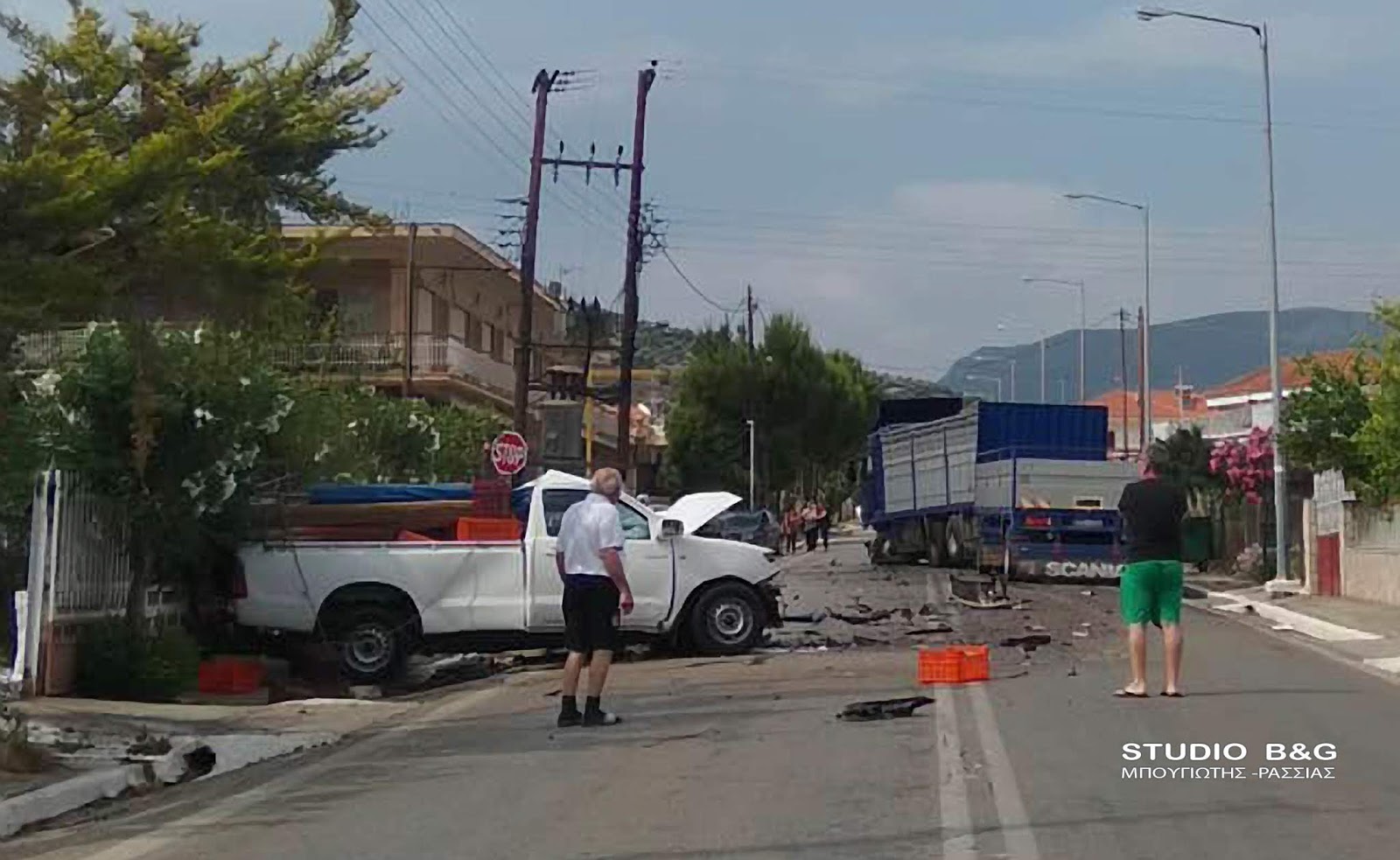 Σοβαρό τροχαίο δυστύχημα  σημειώθηκε στα Φίχτια του Δήμου Άργους Μυκηνών στην Αργολίδα, Τετάρτη 5 Ιουνίου 2019. Αγροτικό  ΙΧ συγκρούστηκε μετωπικά  με νταλίκα που είχε κατεύθυνση προς Δερβενάκια.  Στο σημείο επιχείρησε η πυροσβεστική Άργους για τον απεγκλωβισμό του οδηγού του αγροτικού. Από την σύγκρουση τραυματίστηκε θανάσιμα  ο οδηγός του αγροτικού οχήματος, ενώ έρευνα για τις ακριβής συνθήκες κάτω από τις οποίες έγινε το δυστύχημα διενεργεί το τμήμα τροχαίας Άργους.