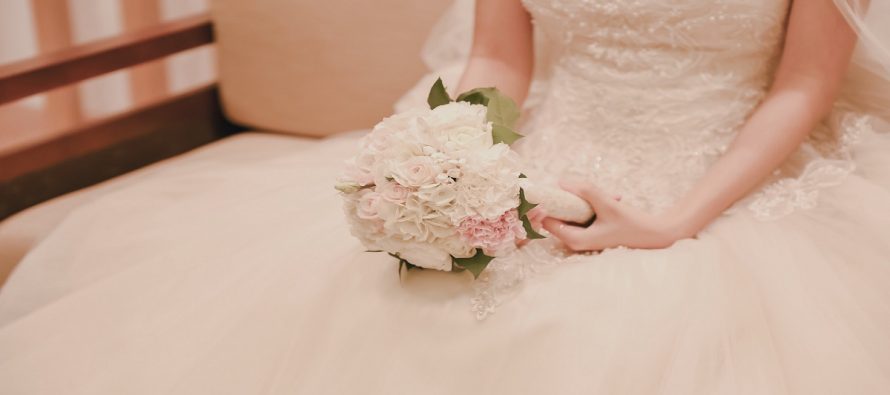 bride.-890x395_c