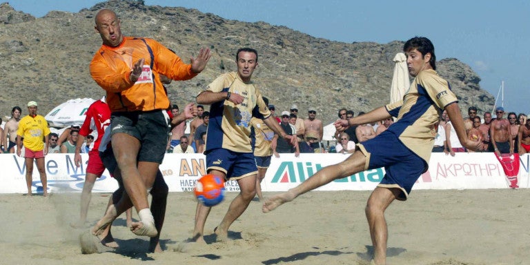 beach-soccer-agonas