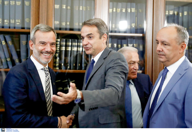 mitsotakis_paok-768x527