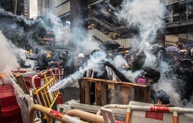 w25-194555CHINAHONGKONGPROTESTS9-630x400