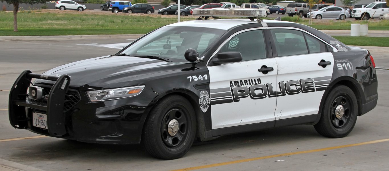 police_car_amarillo_15392677526