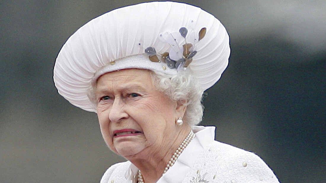 queen-elizabeth-frown