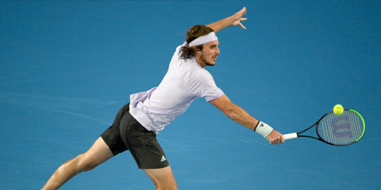 stefanos-tsitsipas-nobak