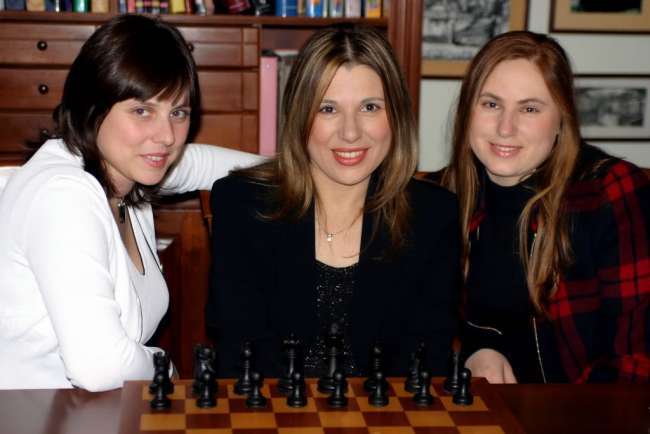 sisters-polgar-650-e1503919944616