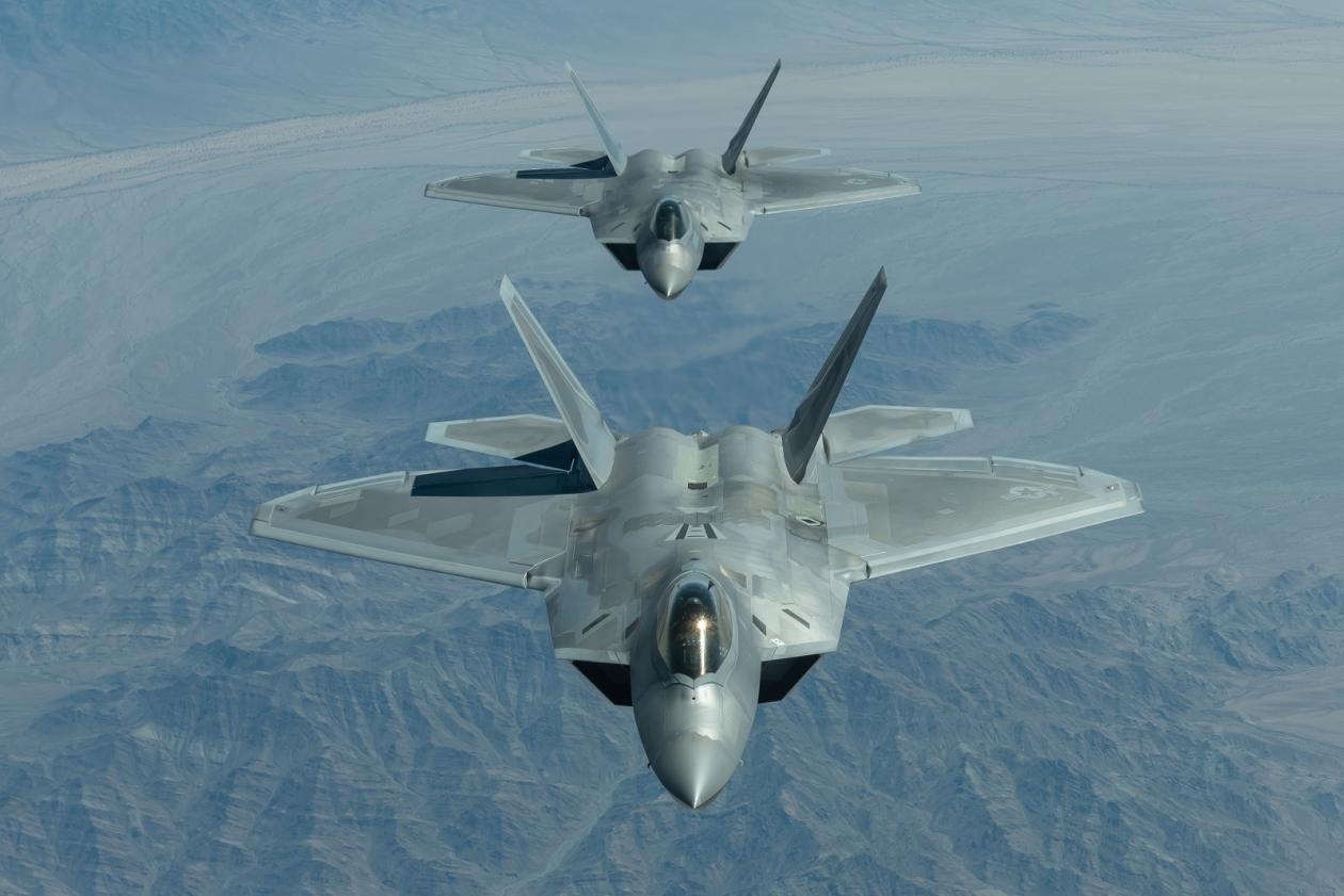 f-22-f-35