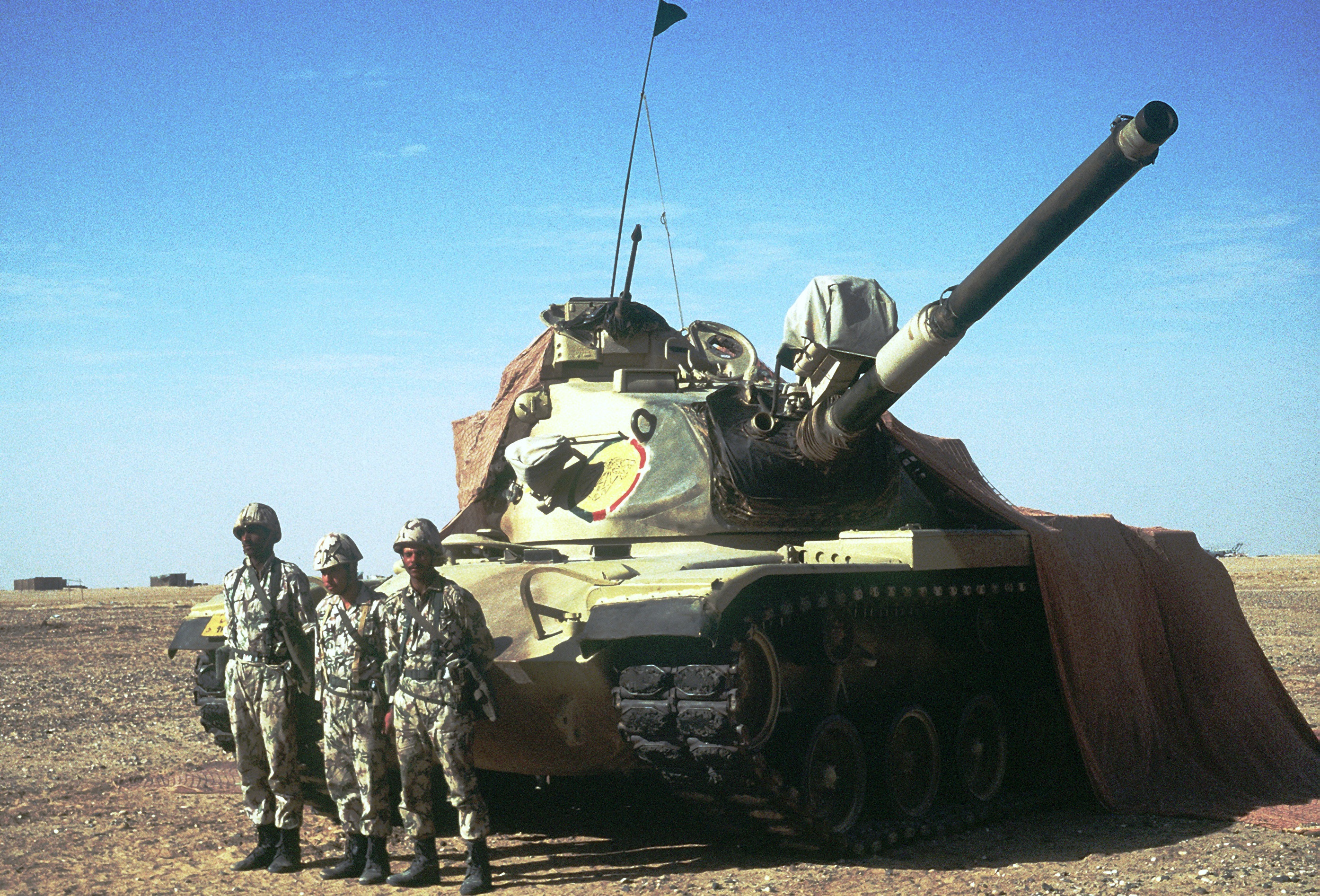 Egyptian_M60_tank_crew_during_Desert_Shield
