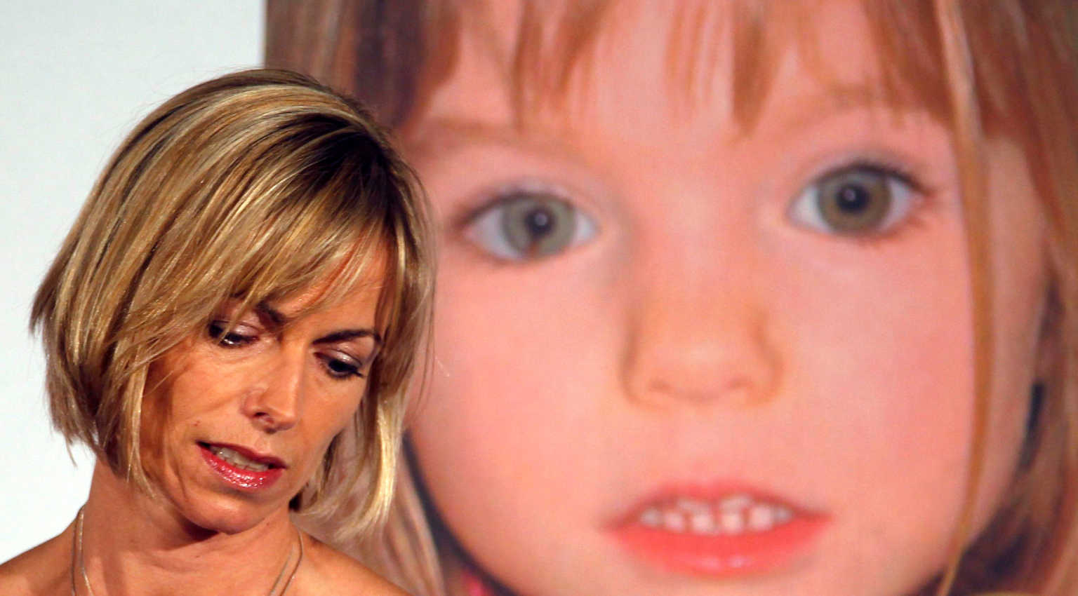 FILE PHOTO: Kate McCann, whose daughter Madeleine went missing during a family holiday to Portugal in 2007, attends a news conference at the launch of her book in London May 12, 2011.  REUTERS/Chris Helgren/File Photo