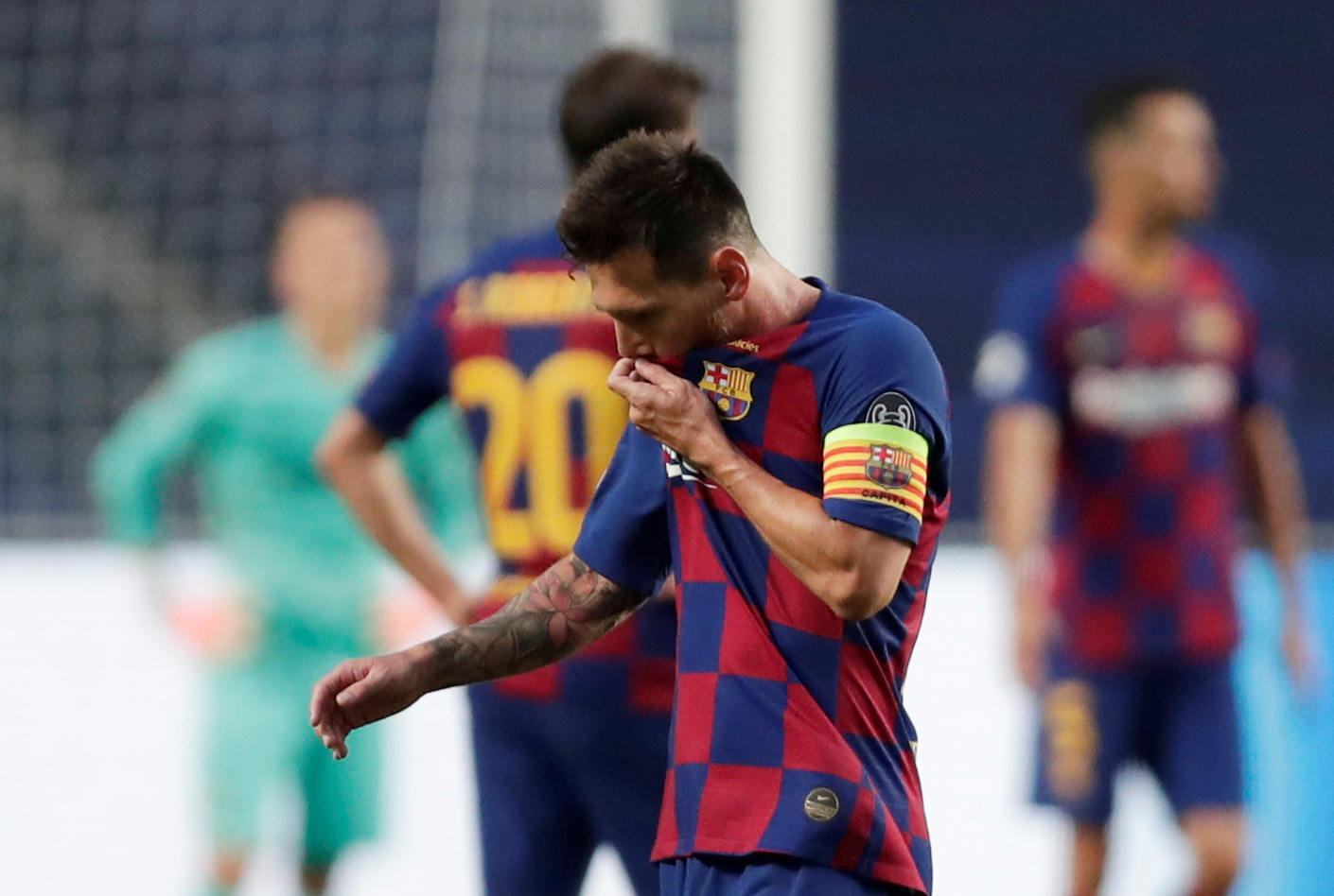 Soccer Football - Champions League - Quarter Final - FC Barcelona v Bayern Munich - Estadio da Luz, Lisbon, Portugal - August 14, 2020  Barcelona's Lionel Messi looks dejected, as play resumes behind closed doors following the outbreak of the coronavirus disease (COVID-19)  Manu Fernandez/Pool via REUTERS