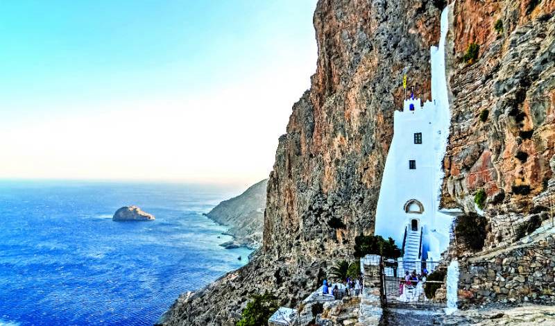 amorgos-aperanto-galazio