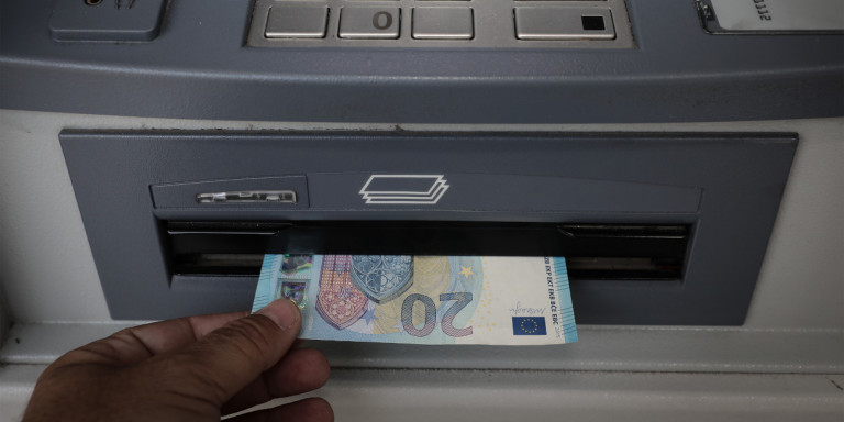 doro-pasxa-eyro-atm