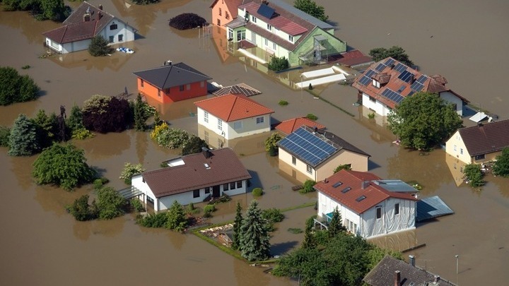 w13-121733w04122419germanyflood