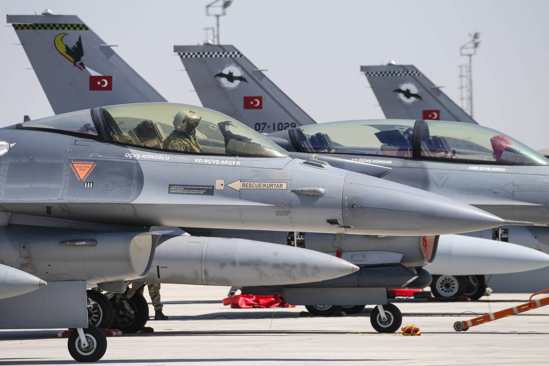 f-16_fighter_jets_of_the_turkish_air_force-4