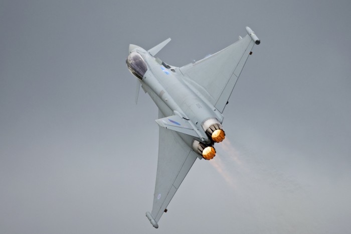 RAF_Eurofighter_Typhoon_EF2000-700x466