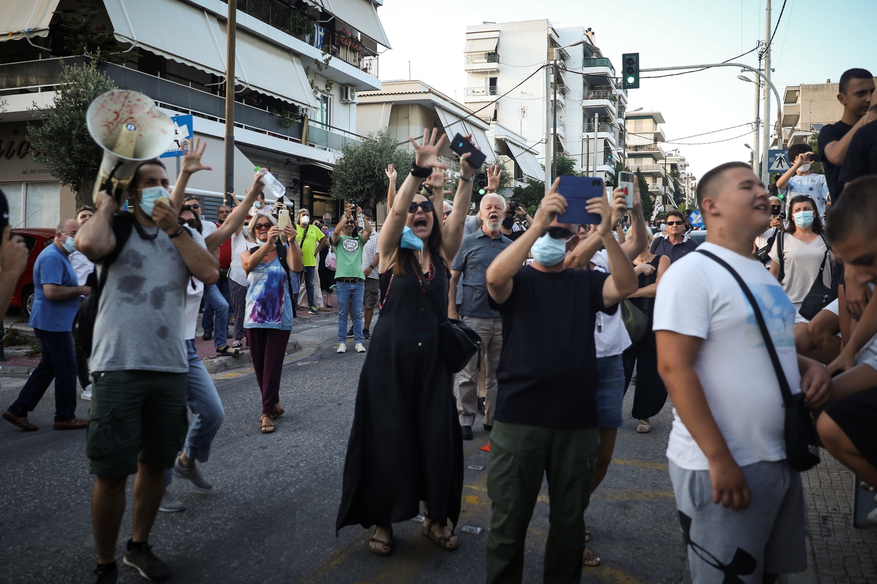 ΣΥΓΚΕΝΤΡΩΣΗ ΔΙΑΜΑΡΤΥΡΙΑΣ ΚΑΘΗΓΗΤΩΝ ΓΟΝΕΩΝ ΚΑΙ ΦΟΡΕΩΝ ΤΗΣ ΠΕΡΙΟΧΗΣ ΕΞΩ ΑΠΟ ΤΟ ΣΧΟΛΕΙΟ ΣΤΟΝ ΑΓΙΟ ΔΗΜΗΤΡΙΟ ΠΟΥ ΣΕ ΛΙΓΟ ΘΑ ΠΑΡΟΥΣΙΑΣΤΕΙ ΤΟ Ν/Σ ΓΙΑ ΤΗΝ ΠΑΙΔΕΙΑ ΑΠΟ ΤΟΝ ΠΡΩΘΥΠΟΥΡΓΟ ΚΑΙ ΤΗΝ ΥΠ.ΠΑΙΔΕΙΑΣ
(EUROKINISSI/ΓΙΩΡΓΟΣ ΚΟΝΤΑΡΙΝΗΣ)