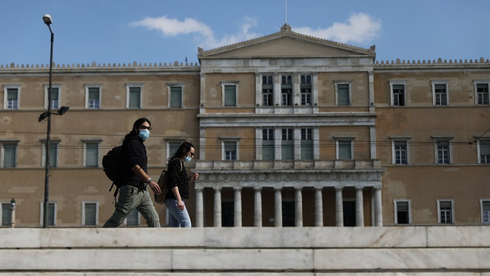 koronoios-maskes-syntagma-it