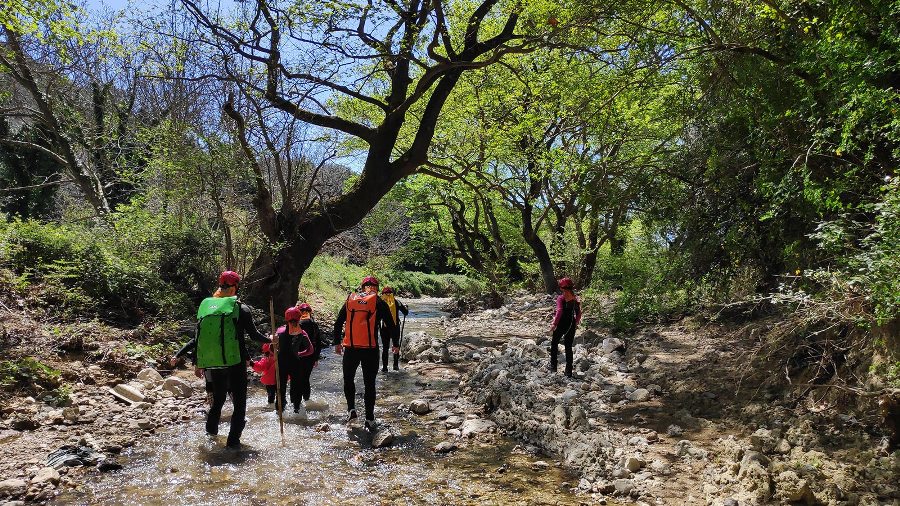 river-trekking