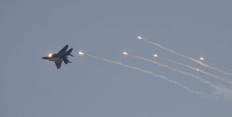 F-15I-tactical-fighter-jet-releases-flares-Israel-IDF-790x400