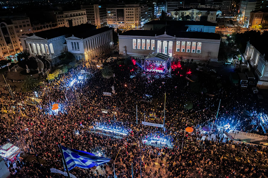 ΑΝΤΙΠΟΛΕΜΙΚΗ ΣΥΝΑΥΛΙΑ ΣΤΑ ΠΡΟΠΥΛΑΙΑ. Τρίτη 29 Μαρτίου 2022  (ΒΑΣΙΛΗΣ ΡΕΜΠΑΠΗΣ / EUROKINISSI)