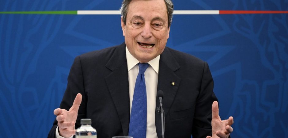 Italy-Politics-Draghi-940x450